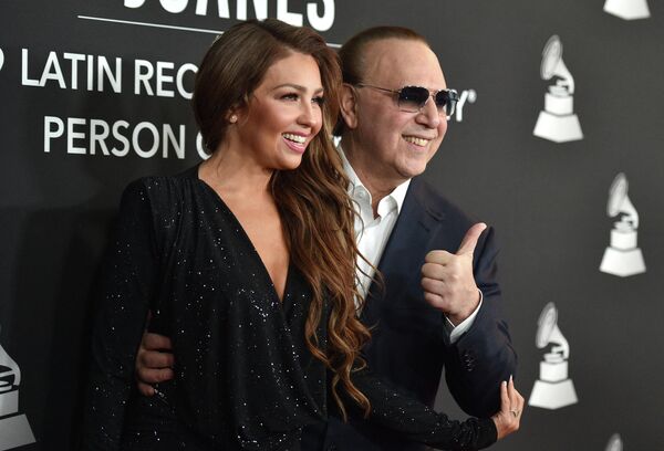 En 2000, Thalía se casó con el empresario de la industria musical Tommy Mottola. Tienen dos hijos: Sabrina Sakae, nacida en 2007, y Matthew Alejandro (2011). - Sputnik Mundo