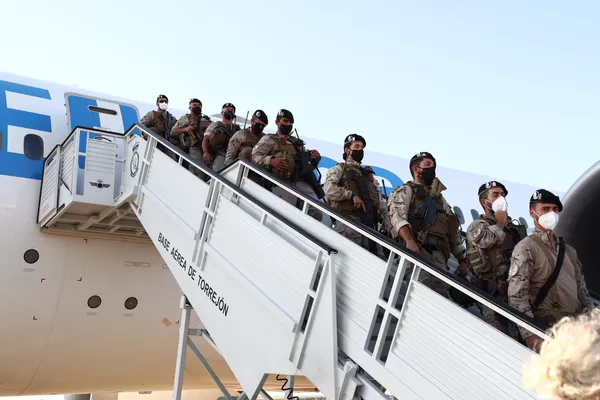 La llegada del avión con evacuados de Kabul a la base militar de Torrejón de Ardoz La llegada del avión con evacuados de Kabul a la base militar de Torrejón de Ardoz - Sputnik Mundo