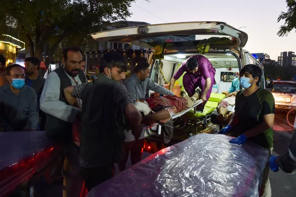 Más tarde, se produjo otra serie de explosiones en Kabul: según datos preliminares, una camioneta talibán* explotó en el centro de la ciudad alrededor de las 9 pm. Minutos más tarde, el canal de televisión Al Jazeera informó de dos explosiones en las afueras de la capital afgana. Más tarde, se produjo otra serie de explosiones en Kabul: según datos preliminares, una camioneta talibán* explotó en el centro de la ciudad alrededor de las 9 pm. Minutos más tarde, el canal de televisión Al Jazeera informó de dos explosiones en las afueras de la capital afgana. - Sputnik Mundo