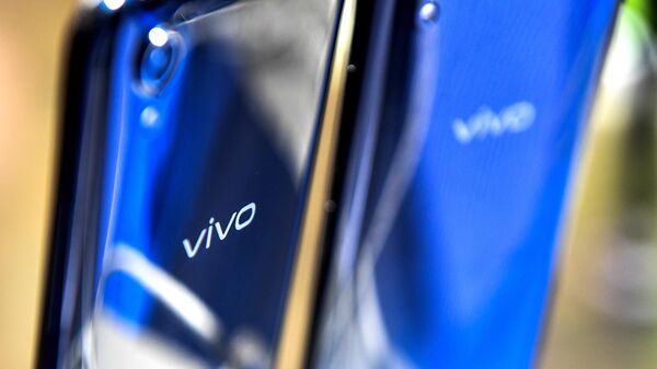 Un smartphone Vivo (archivo) - Sputnik Mundo