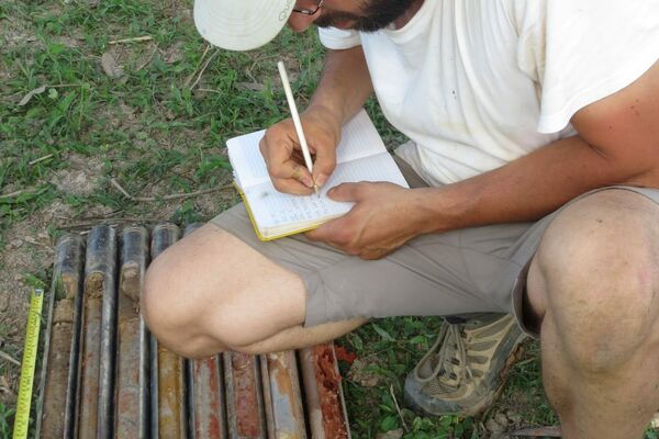 Umberto Lombardo, doctor en Geografía de la Universidad de Berna, Suiza - Sputnik Mundo