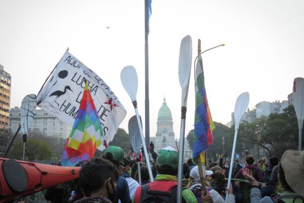 Marcha por la Ley de Humedales en Argentina - Sputnik Mundo