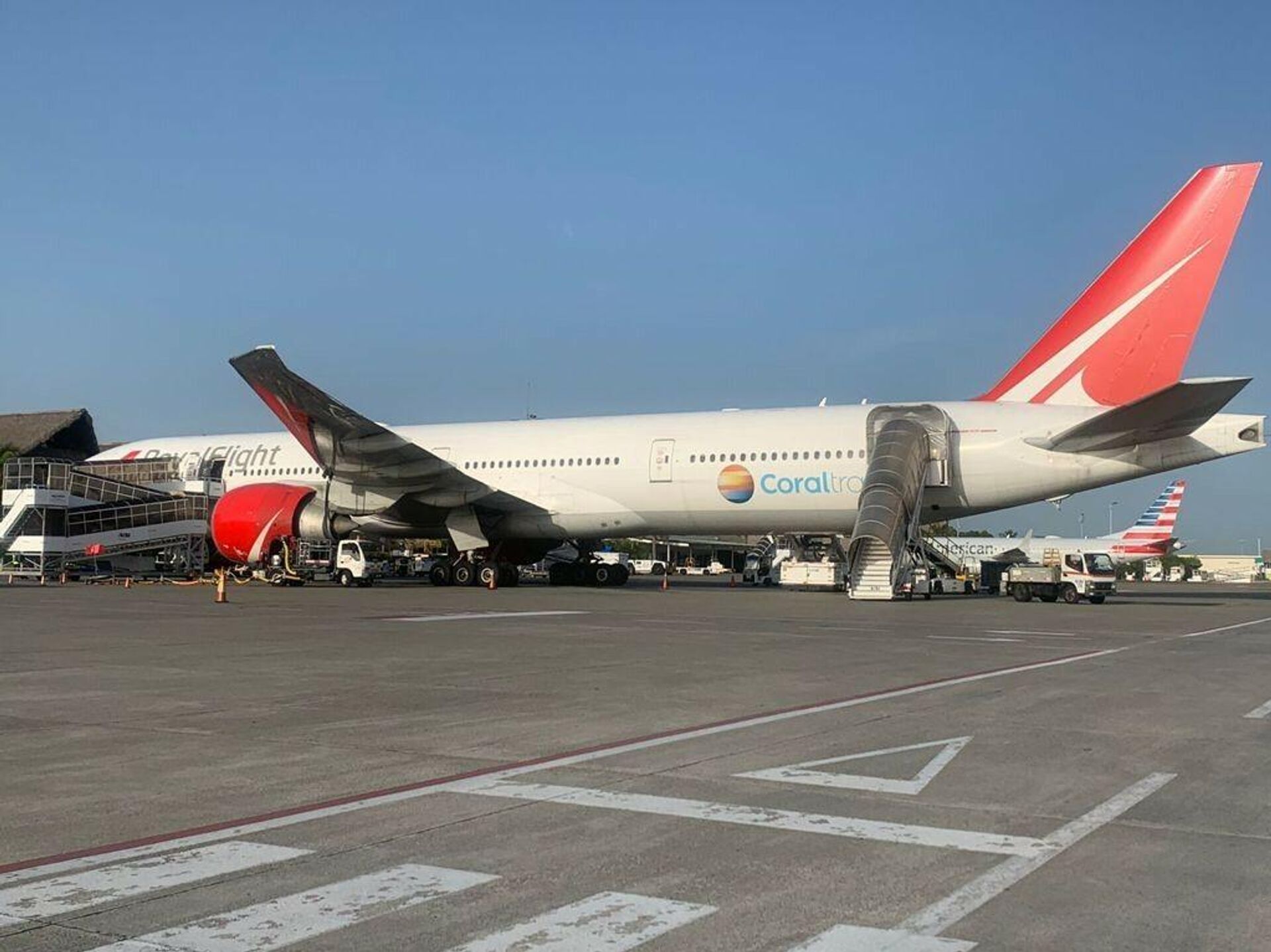 Un avión de la compañía aérea rusa Royal Flights - Sputnik Mundo, 1920, 01.09.2021