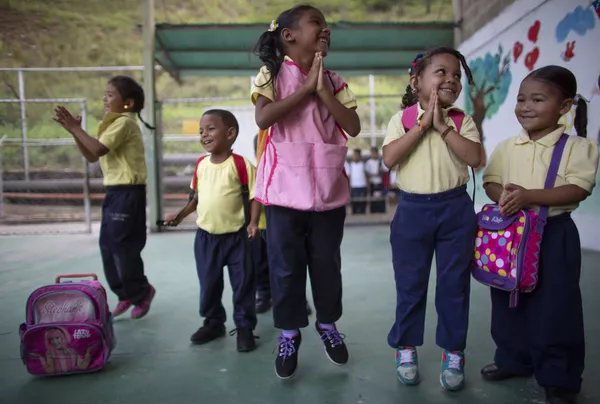 Alumnos de una escuela primaria en Caracas, Venezuela. Alumnos de una escuela primaria en Caracas, Venezuela. - Sputnik Mundo