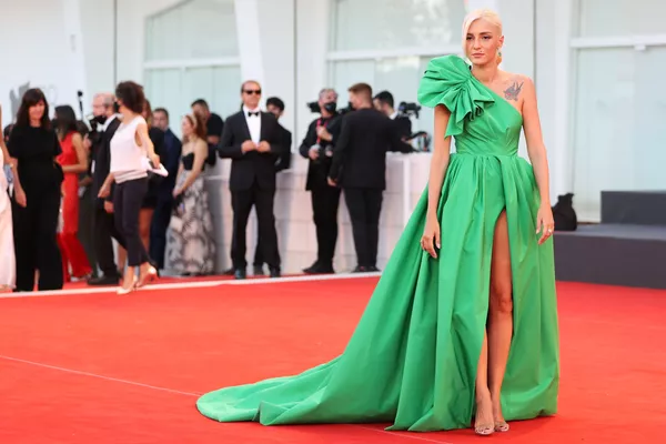 La bloguera de moda, fotógrafa y diseñadora Eleonor Karisi durante el estreno de la película Mano de Dios. La bloguera de moda, fotógrafa y diseñadora Eleonor Karisi durante el estreno de la película Mano de Dios. - Sputnik Mundo