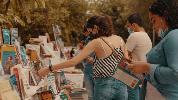 Libreros de Parque Centenario, Cartagena de Indias - Sputnik Mundo