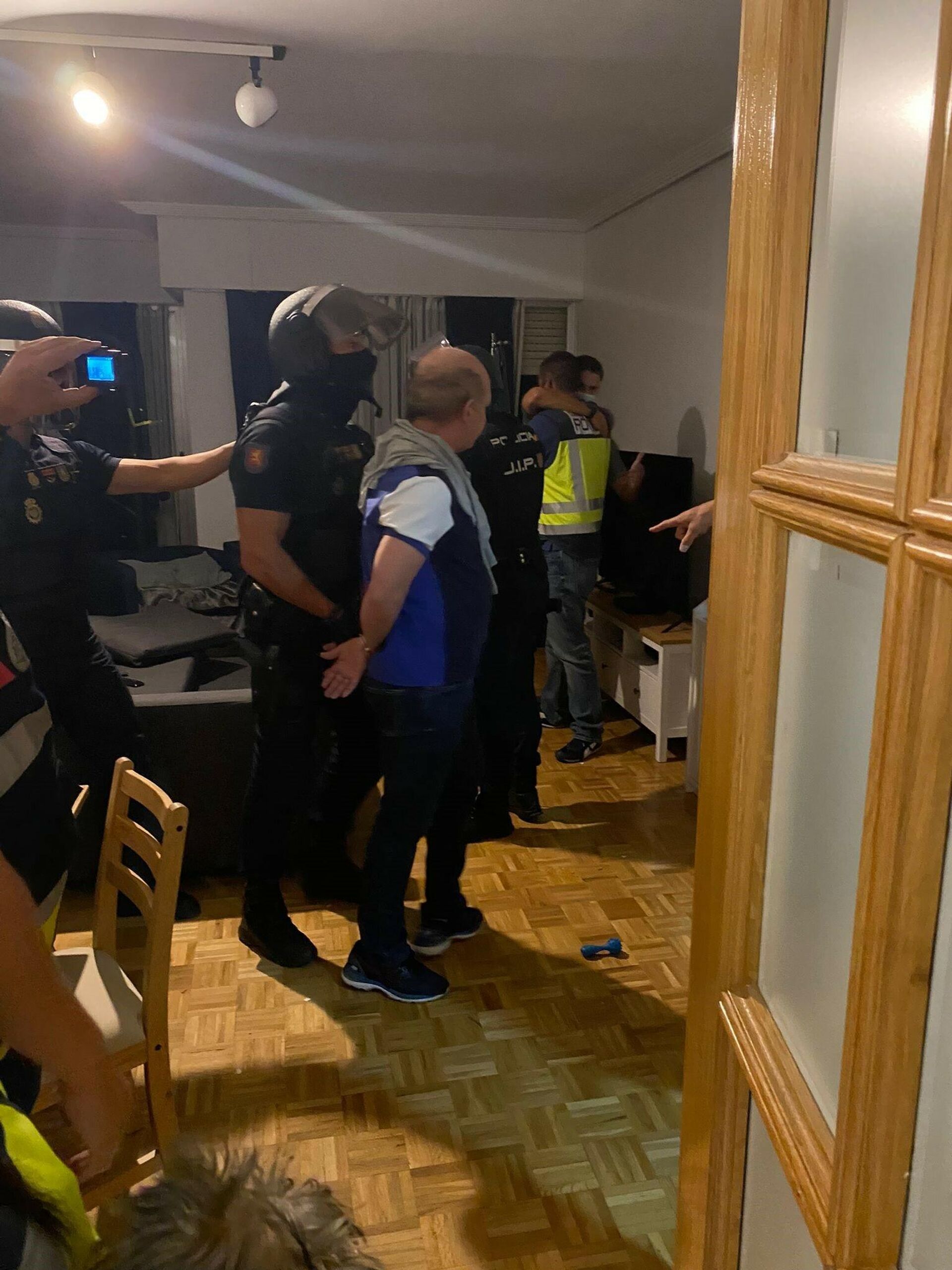 Momento de la detención de Hugo Carvajal, buscado por la Justicia para su extradición a EEUU - Sputnik Mundo, 1920, 10.09.2021