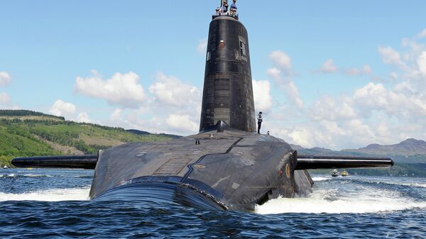 El submarino de la Marina Real británica HMS Victorious, uno de los portadores de misiles nucleares del Reino Unido - Sputnik Mundo