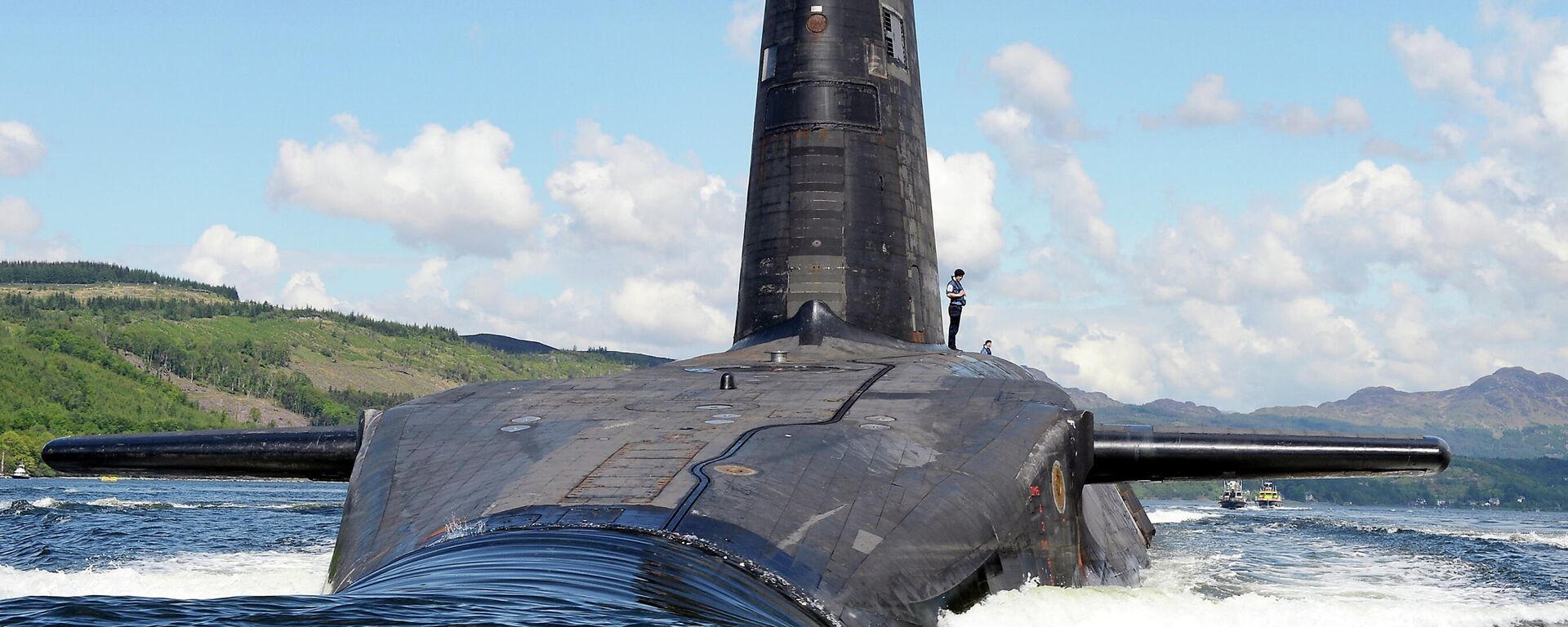 El submarino de la Marina Real británica HMS Victorious, uno de los portadores de misiles nucleares del Reino Unido - Sputnik Mundo, 1920, 17.05.2026