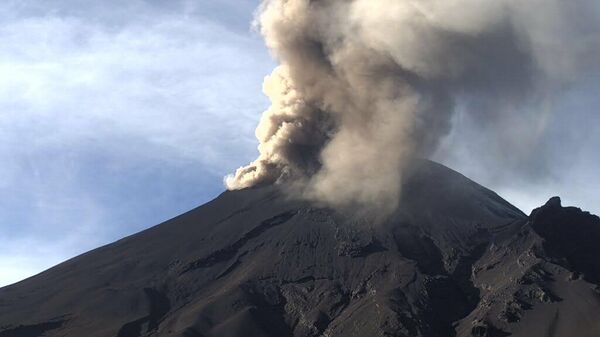 Volcán Popocatépetl - Sputnik Mundo