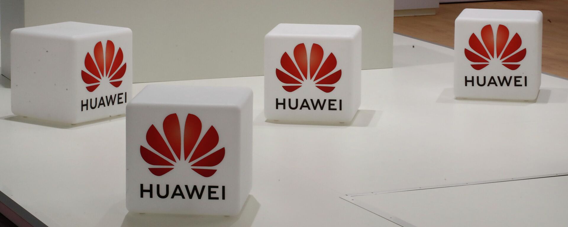 Cubos con el logo de Huawei - Sputnik Mundo, 1920, 10.10.2021