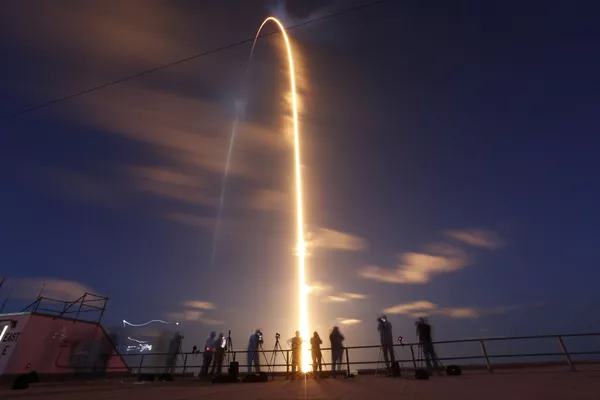 La altitud orbital de Crew Dragon es de 575 km, es decir, 155 km más que laórbita de la Estación Espacial Internacional (420 km). La altitud orbital de Crew Dragon es de 575 km, es decir, 155 km más que laórbita de la Estación Espacial Internacional (420 km). - Sputnik Mundo