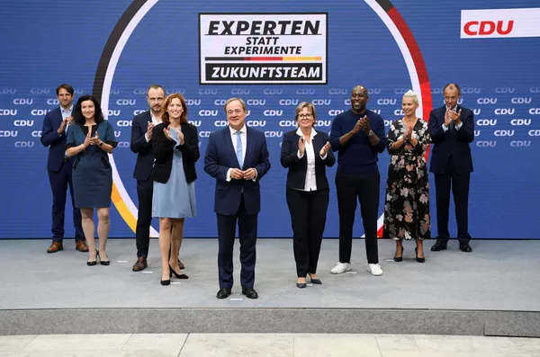 Armin Laschet presenta su equipo del futuro en la sede electoral en Berlín, Alemania. Armin Laschet presenta su equipo del futuro en la sede electoral en Berlín, Alemania. - Sputnik Mundo