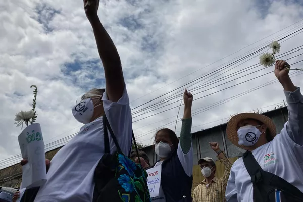 Conmemoración para las víctimas de los sismos de 2017 convocada por el Colectivo Daminificados Unidos, en los restos del derrumbe de Bolivar 168, colonia Obrera - Sputnik Mundo