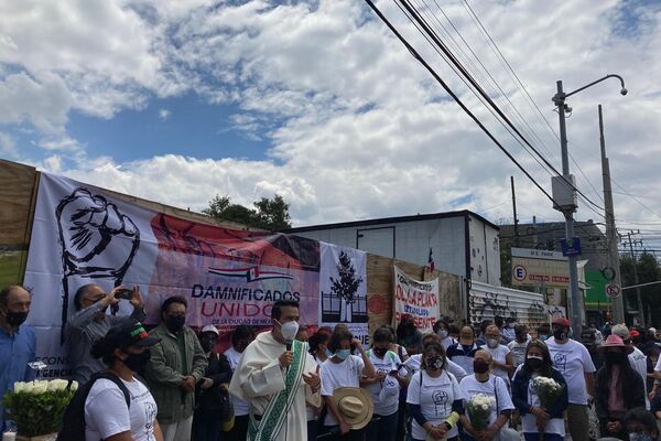 Misa organizada en memoria de las víctimas de los sismos de 2017  - Sputnik Mundo