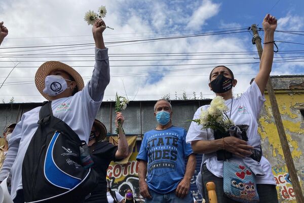 Conmemoración para las víctimas de los sismos de 2017 convocada por el Colectivo Daminificados Unidos, en los restos del derrumbe de Bolivar 168, colonia Obrera - Sputnik Mundo