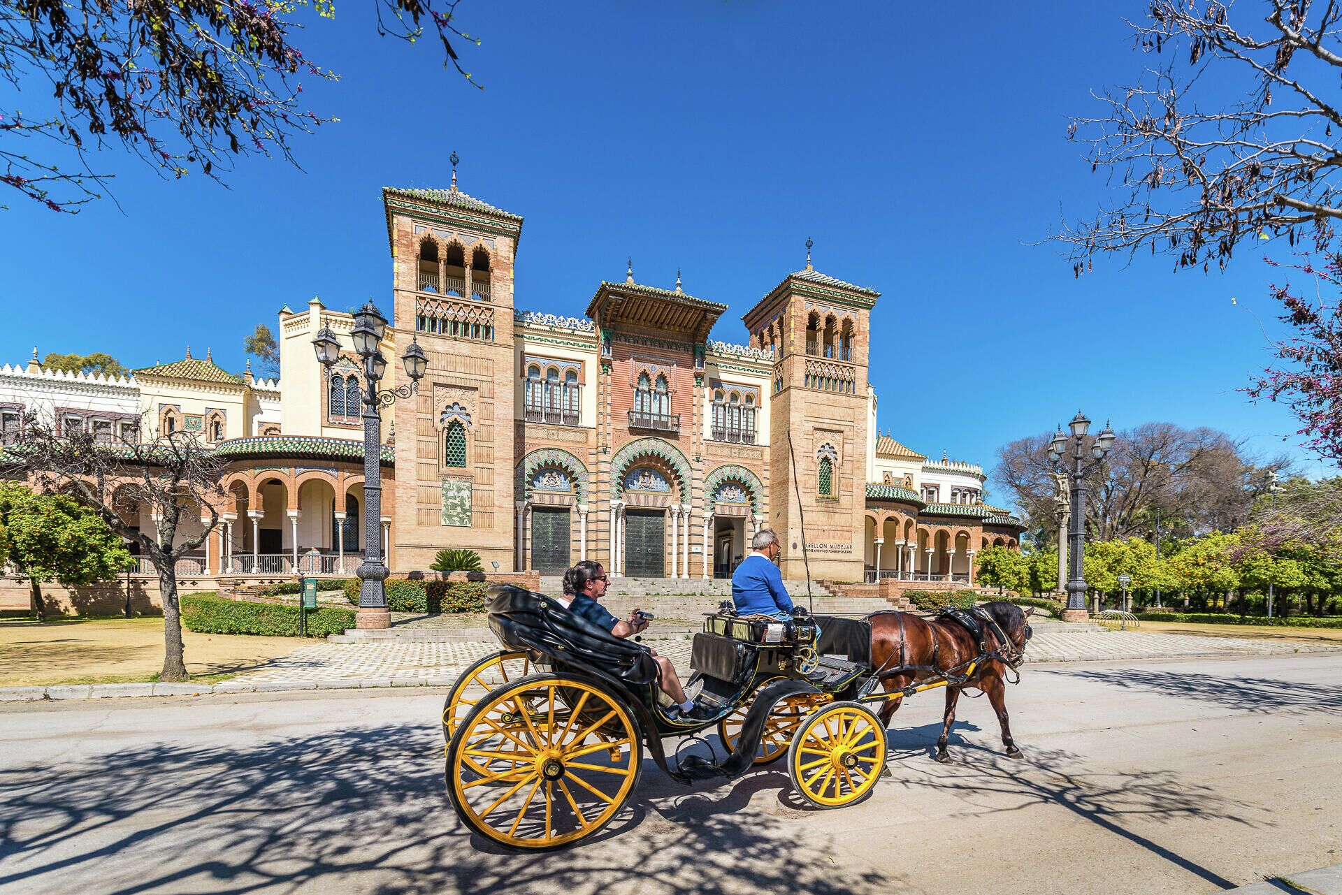 Coches de caballos como reclamos turístico en Sevilla - Sputnik Mundo, 1920, 20.09.2021