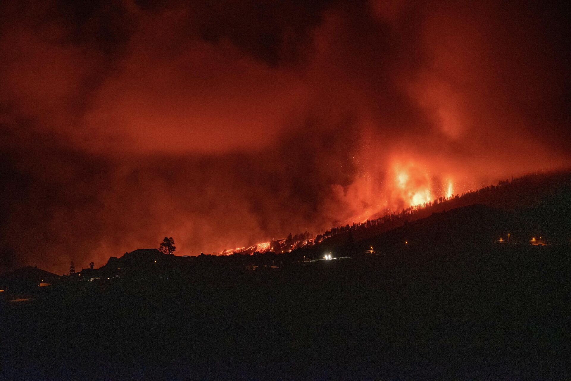 Erupción del volcán Cumbre Vieja (La Palma) vista desde los Llanos de Aridane - Sputnik Mundo, 1920, 20.09.2021