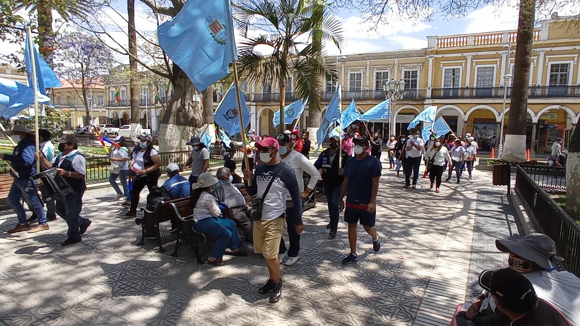 Vigilia frente a la Alcaldía de Cochabamba en defensa de la gestión del alcalde, Manfred Reyes Villa - Sputnik Mundo, 1920, 21.09.2021