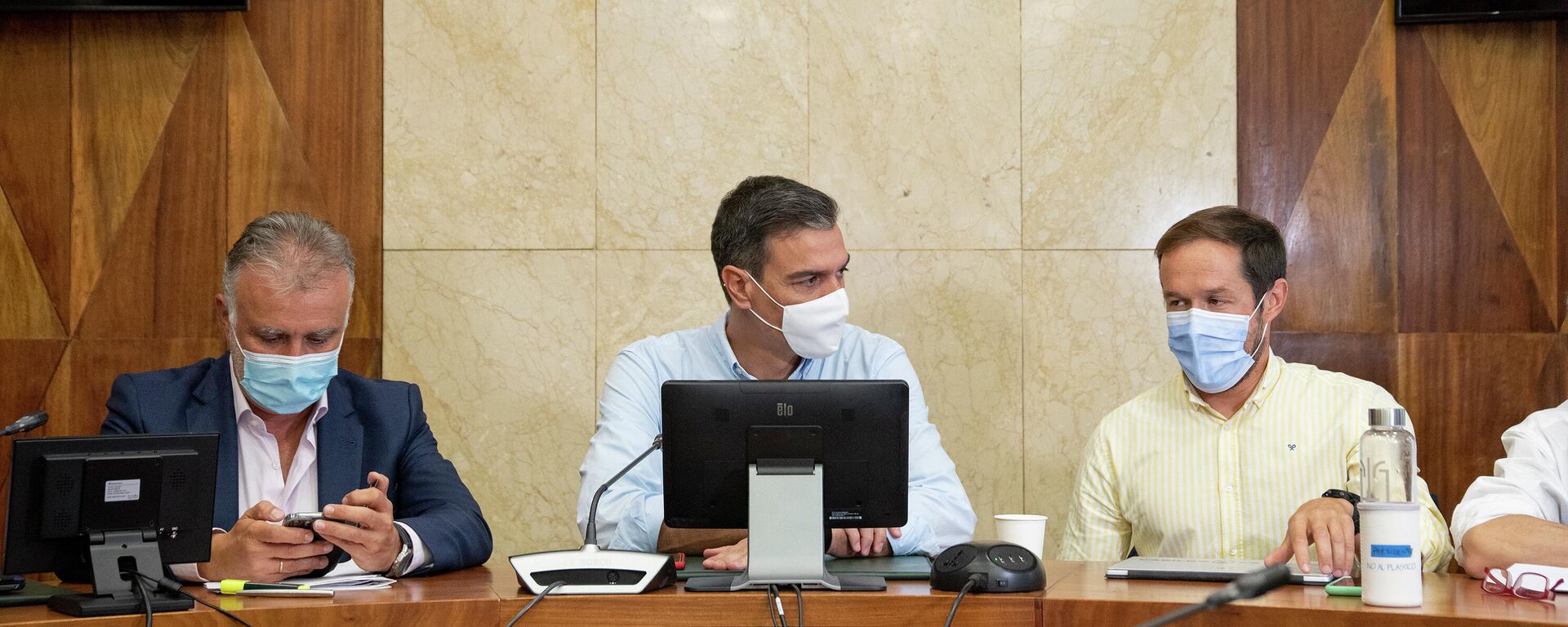 Pedro Sánchez asiste a la reunión del Pevolca - Sputnik Mundo, 1920, 13.10.2021