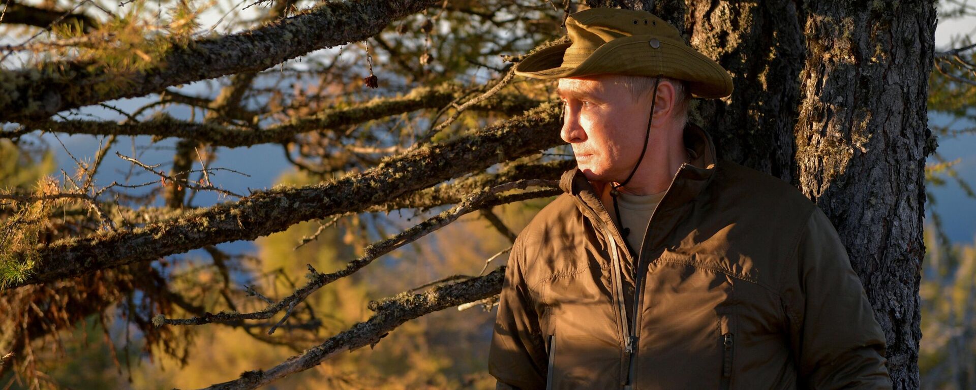 Vladímir Putin durante su viaje a Siberia - Sputnik Mundo, 1920, 26.09.2021