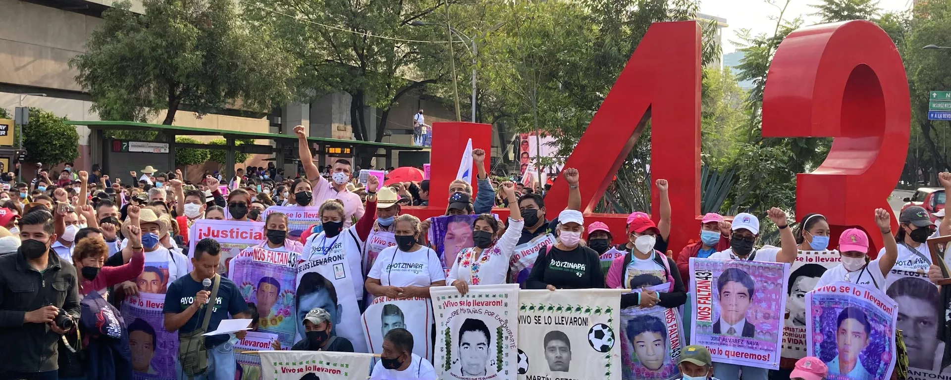 Manifestación por el séptimo aniversario de la desaparición de los 43 estudiantes de Ayotzinapa Manifestación por el séptimo aniversario de la desaparición de los 43 estudiantes de Ayotzinapa - Sputnik Mundo, 1920, 24.09.2022
