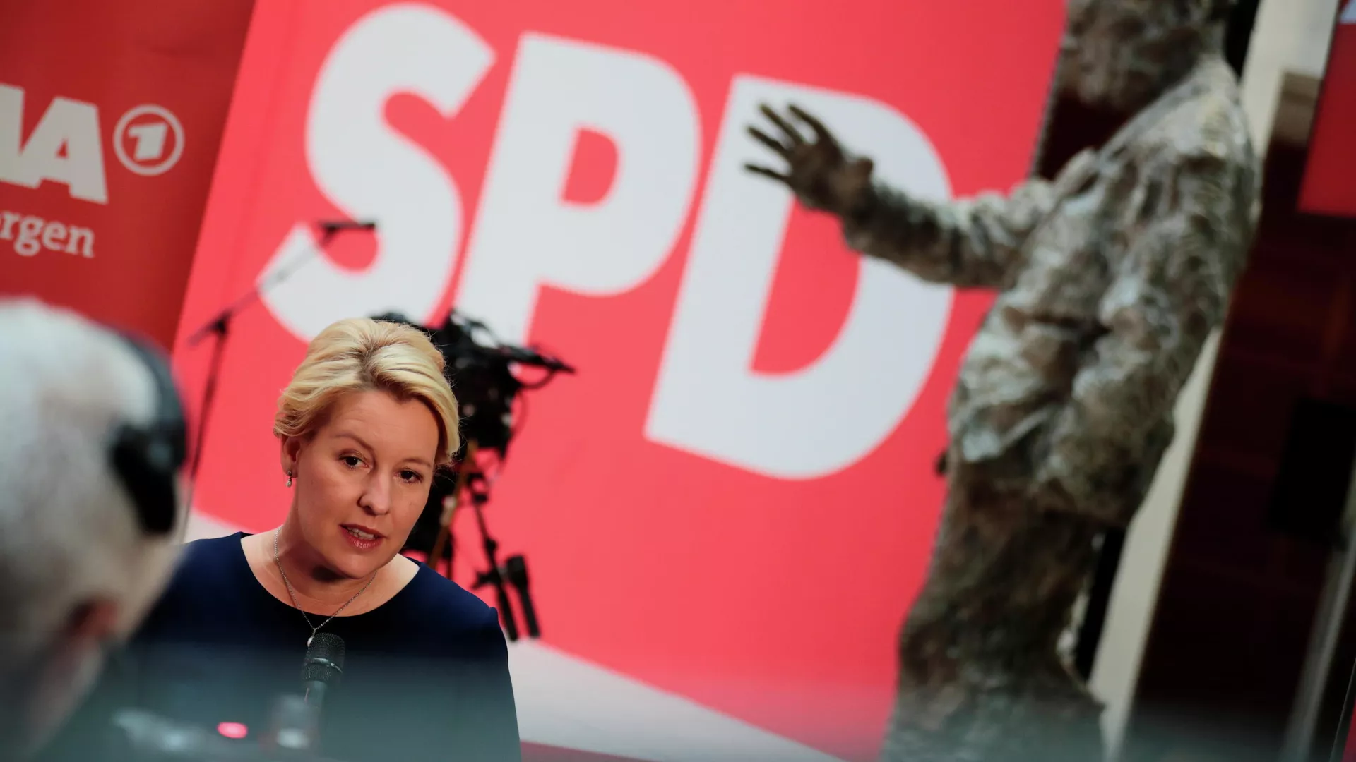 Franziska Giffey, del Partido Socialdemócrata (SPD), durante una entrevista, un día después de las elecciones parlamentarias, en Berlín, Alemania, el 27 de septiembre de 2021 Franziska Giffey, del Partido Socialdemócrata (SPD), durante una entrevista, un día después de las elecciones parlamentarias, en Berlín, Alemania, el 27 de septiembre de 2021