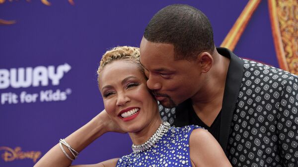 Will Smith junto a su esposa, Jada Pinkett-Smith - Sputnik Mundo