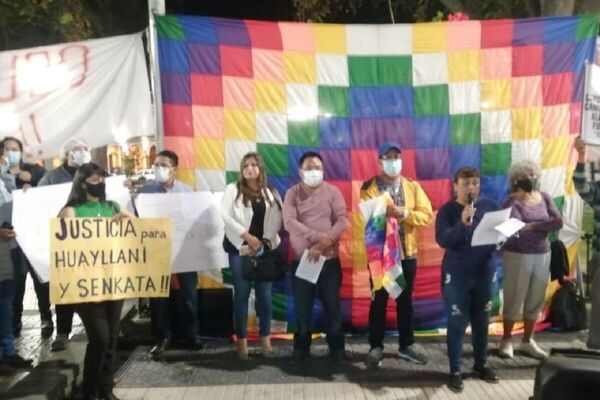 Acto de desagravio a la wiphala en Bolivia - Sputnik Mundo