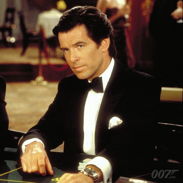 Pierce Brosnan en Goldeneye de 1995. - Sputnik Mundo