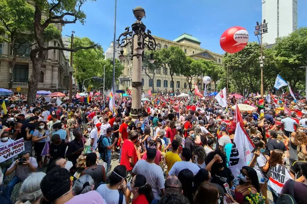 La izquierda brasileña protesta en las calles contra el Gobierno de Bolsonaro La izquierda brasileña protesta en las calles contra el Gobierno de Bolsonaro - Sputnik Mundo