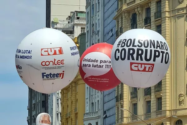 La izquierda brasileña protesta en las calles contra el Gobierno de Bolsonaro La izquierda brasileña protesta en las calles contra el Gobierno de Bolsonaro - Sputnik Mundo