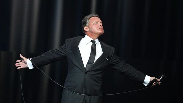 Luis Miguel, cantante, - Sputnik Mundo