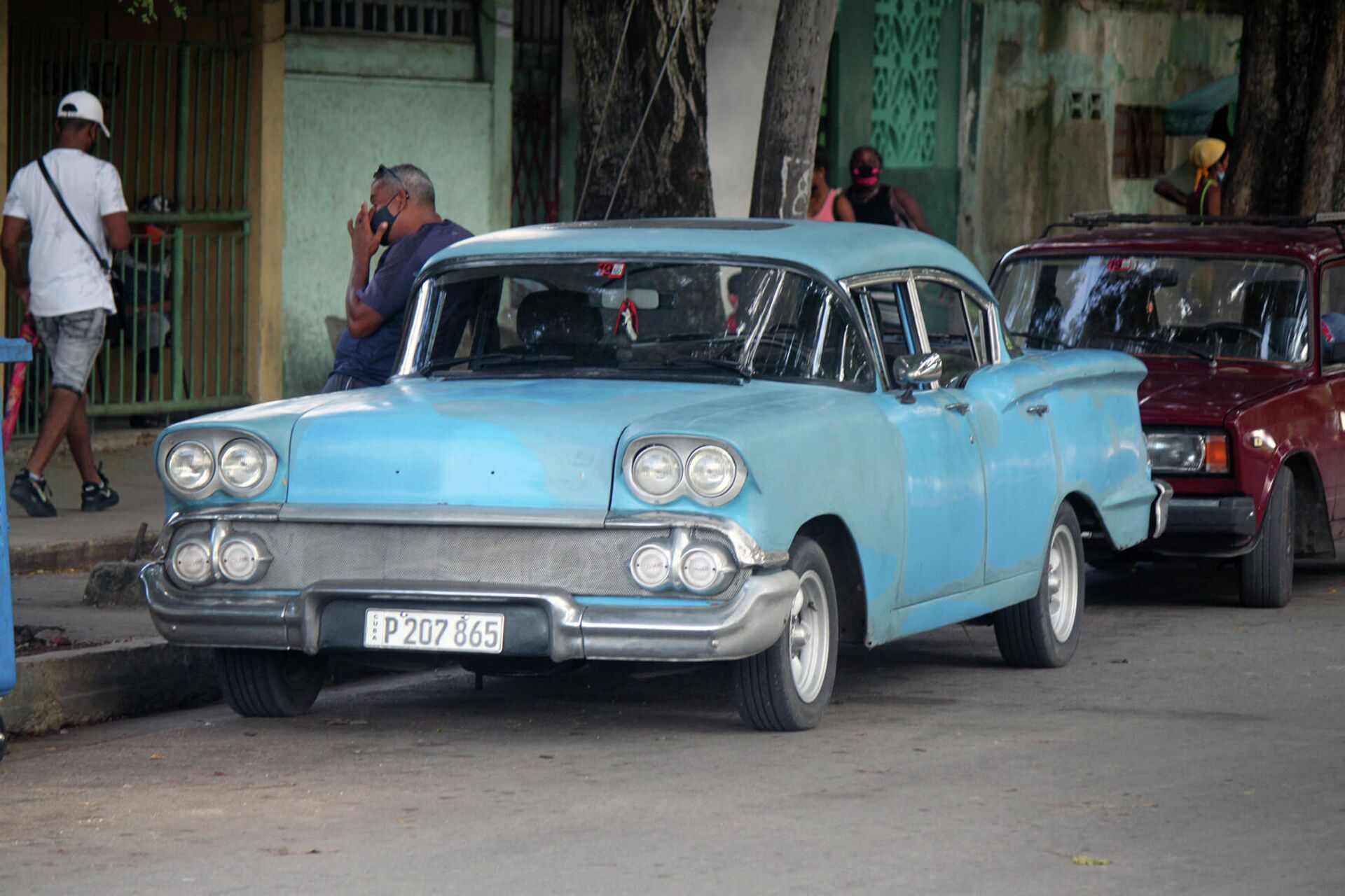 Autos de fabricación estadounidense con más de 65 años de explotación que aun circulan por las calles de Cuba - Sputnik Mundo, 1920, 05.10.2021