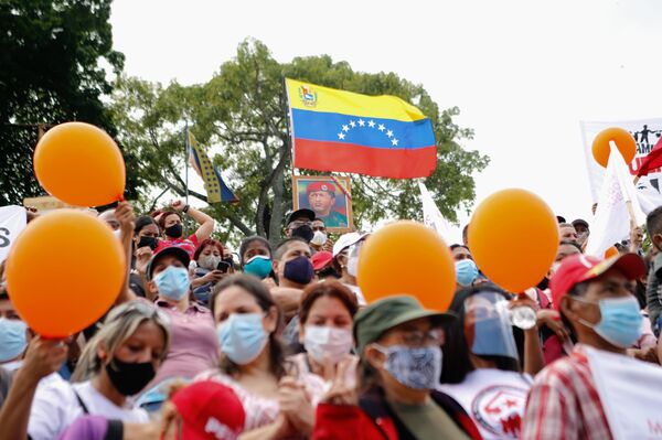 Pobladoras y pobladores exigen que se respete el marco jurídico vigente para proteger el derecho a la vivienda - Sputnik Mundo