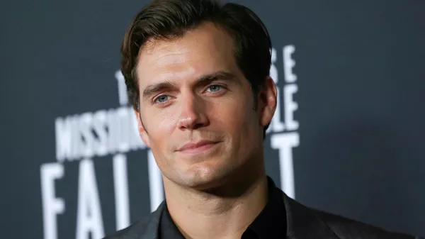 Henry Cavill, actor británico - Sputnik Mundo