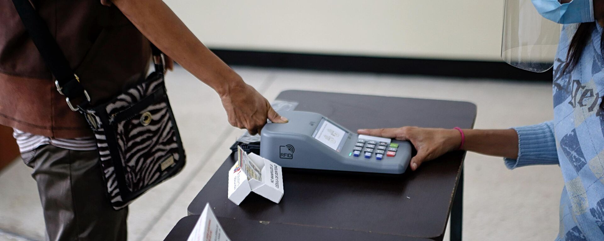CNE pone a prueba su sistema automatizado de votación de cara a los comicios del 21N - Sputnik Mundo, 1920, 11.10.2021