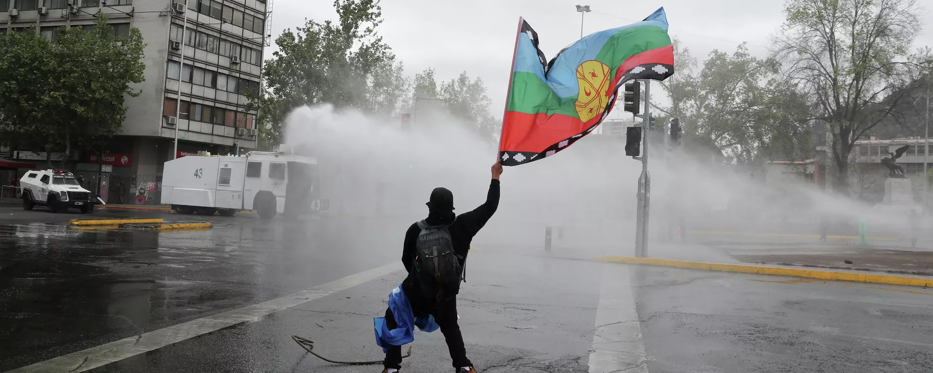 Represión Marcha de la Resistencia Indígena en Santiago de Chile Represión Marcha de la Resistencia Indígena en Santiago de Chile - Sputnik Mundo, 1920, 11.10.2021