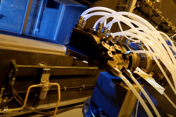 Maqueta de la tobera del dron de ataque ruso S-70 Ojotnik - Sputnik Mundo