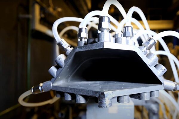 Maqueta de la tobera del dron de ataque ruso S-70 Ojotnik - Sputnik Mundo