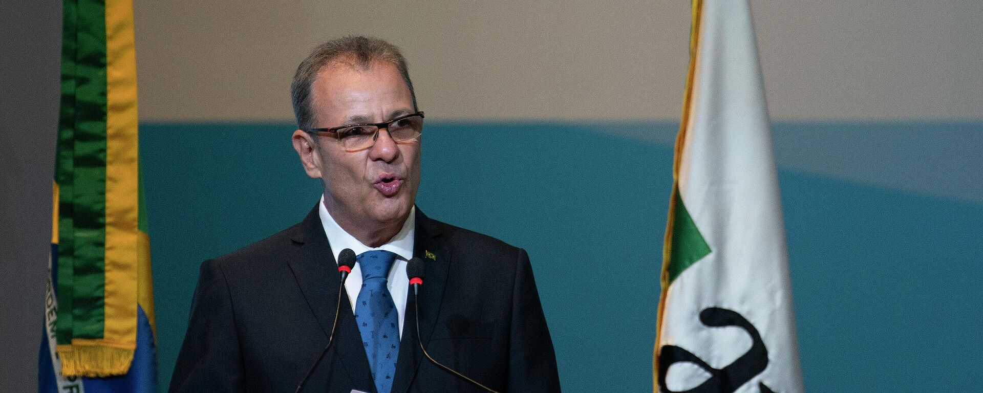 Bento Albuquerque, ministro de Minas y Energía de Brasil (archivo) Bento Albuquerque, ministro de Minas y Energía de Brasil (archivo) - Sputnik Mundo, 1920, 17.11.2021