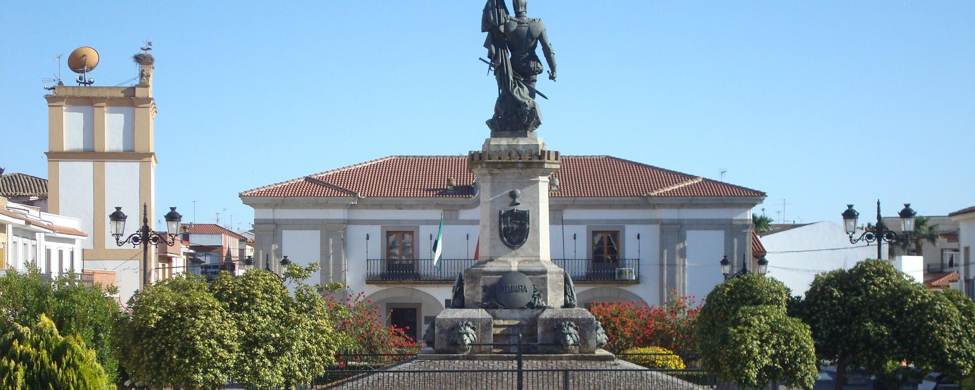 Monumento a Hernán Cortés en Medellín (Badajoz) Monumento a Hernán Cortés en Medellín (Badajoz) - Sputnik Mundo, 1920, 13.10.2021
