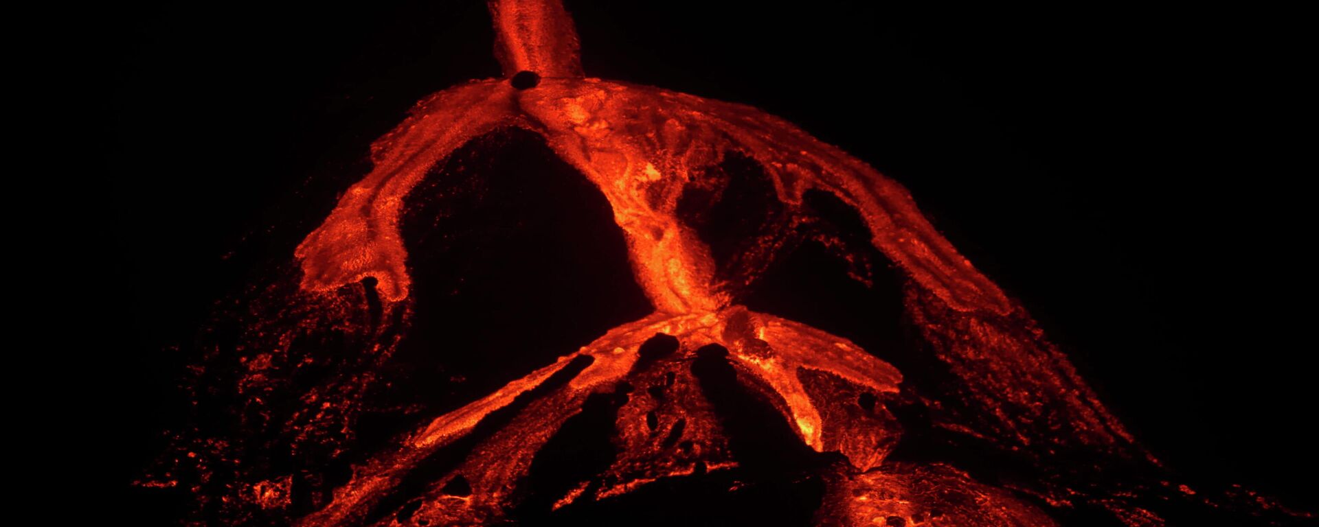 Erupción del volcán en La Palma, Islas Canarias Erupción del volcán en La Palma, Islas Canarias - Sputnik Mundo, 1920, 28.10.2021