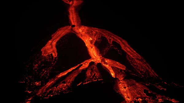 Erupción del volcán en La Palma, Islas Canarias - Sputnik Mundo