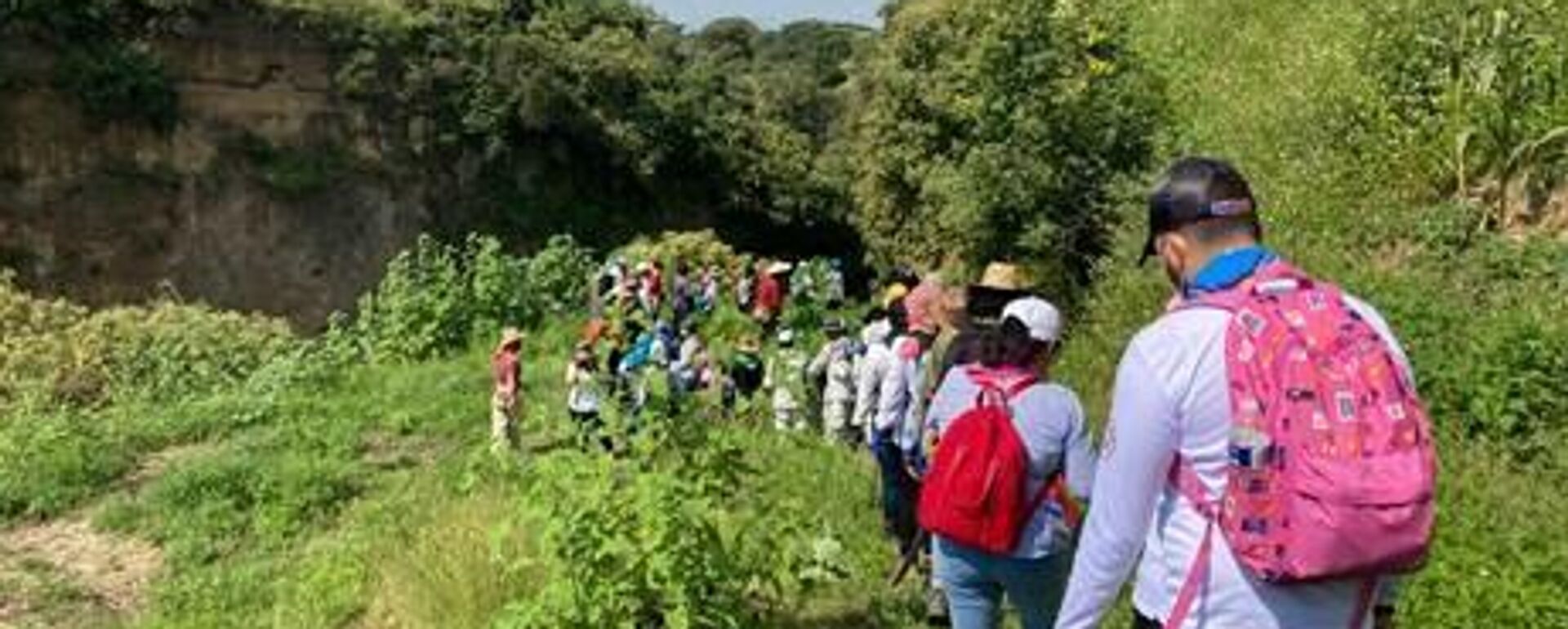 VI Brigada Nacional de Búsqueda entra a la barranca de Yecapixtla dónde se halló un resto óseo humano - Sputnik Mundo, 1920, 15.10.2021
