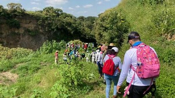 VI Brigada Nacional de Búsqueda entra a la barranca de Yecapixtla dónde se halló un resto óseo humano - Sputnik Mundo