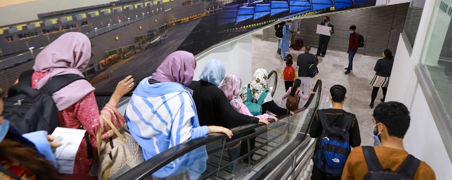 Migrantes afganos en el aeropuerto de México - Sputnik Mundo, 1920, 15.10.2021
