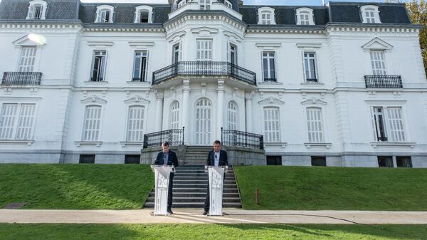 Arnaldo Otegi y Arkaitz Rodríguez en el palacio de Aiete, en la ciudad vasca de San Sebastián - Sputnik Mundo