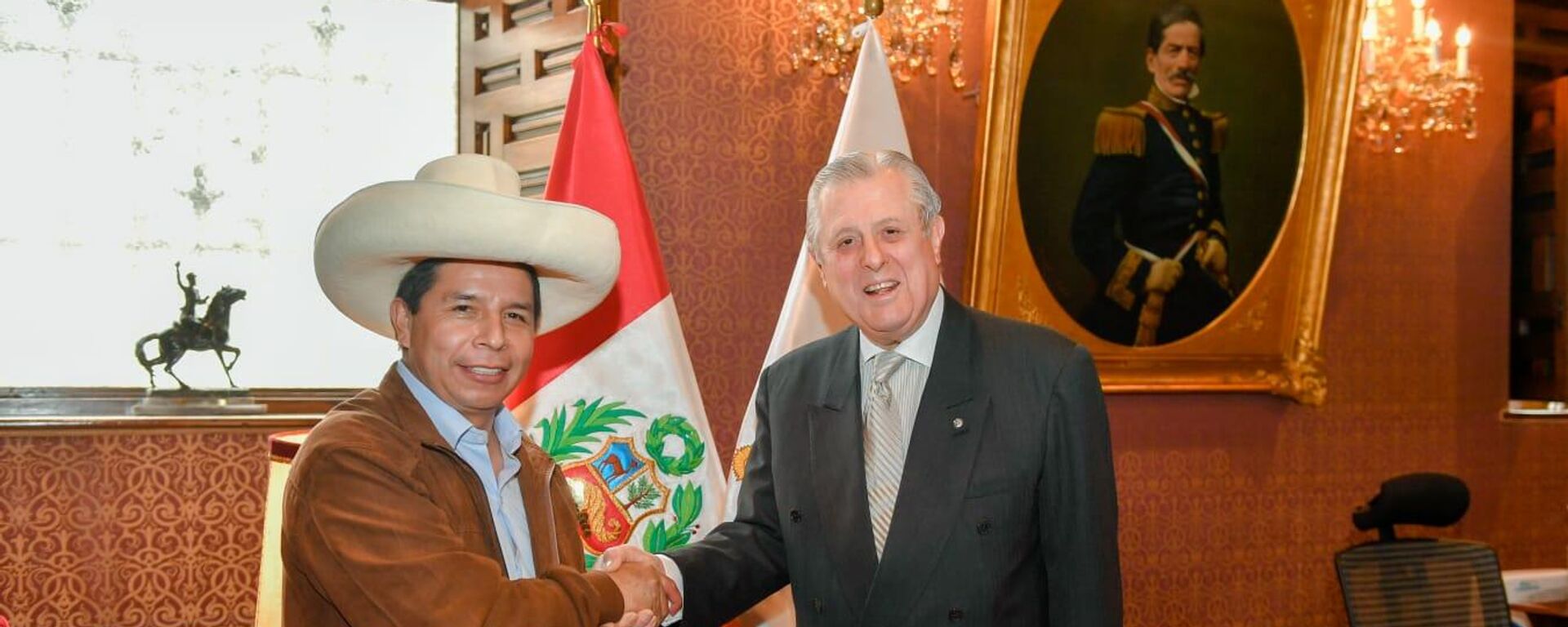 El presidente peruano, Pedro Castillo, y el canciller Oscar Maúrtua de Romaña El presidente peruano, Pedro Castillo, y el canciller Oscar Maúrtua de Romaña - Sputnik Mundo, 1920, 18.10.2021