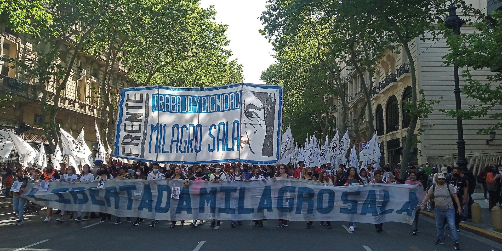 Movilización a Plaza de Mayo  - Sputnik Mundo, 1920, 19.10.2021